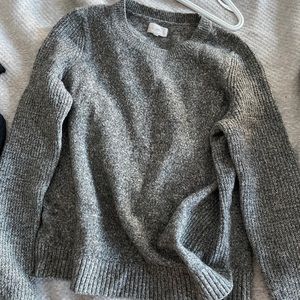 grey sweater